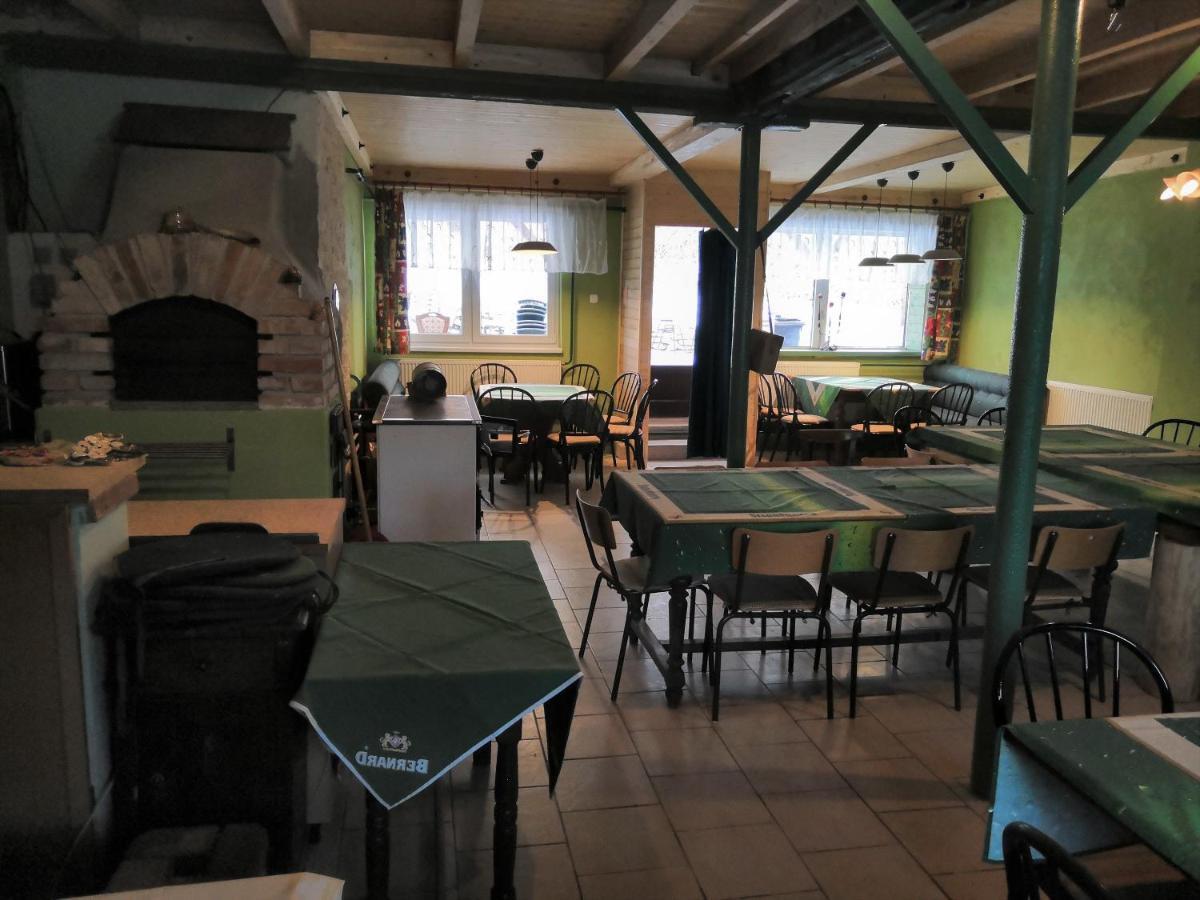 Chalupa Jenin Dolni Dvoriste Exterior photo